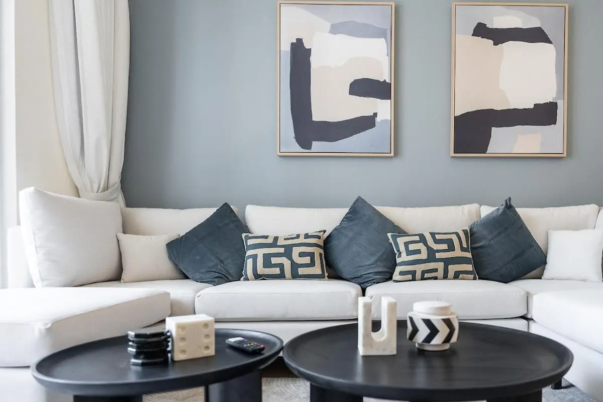 Chic 1-Bed For 4 In Prime Dubai Hills Location Apartment