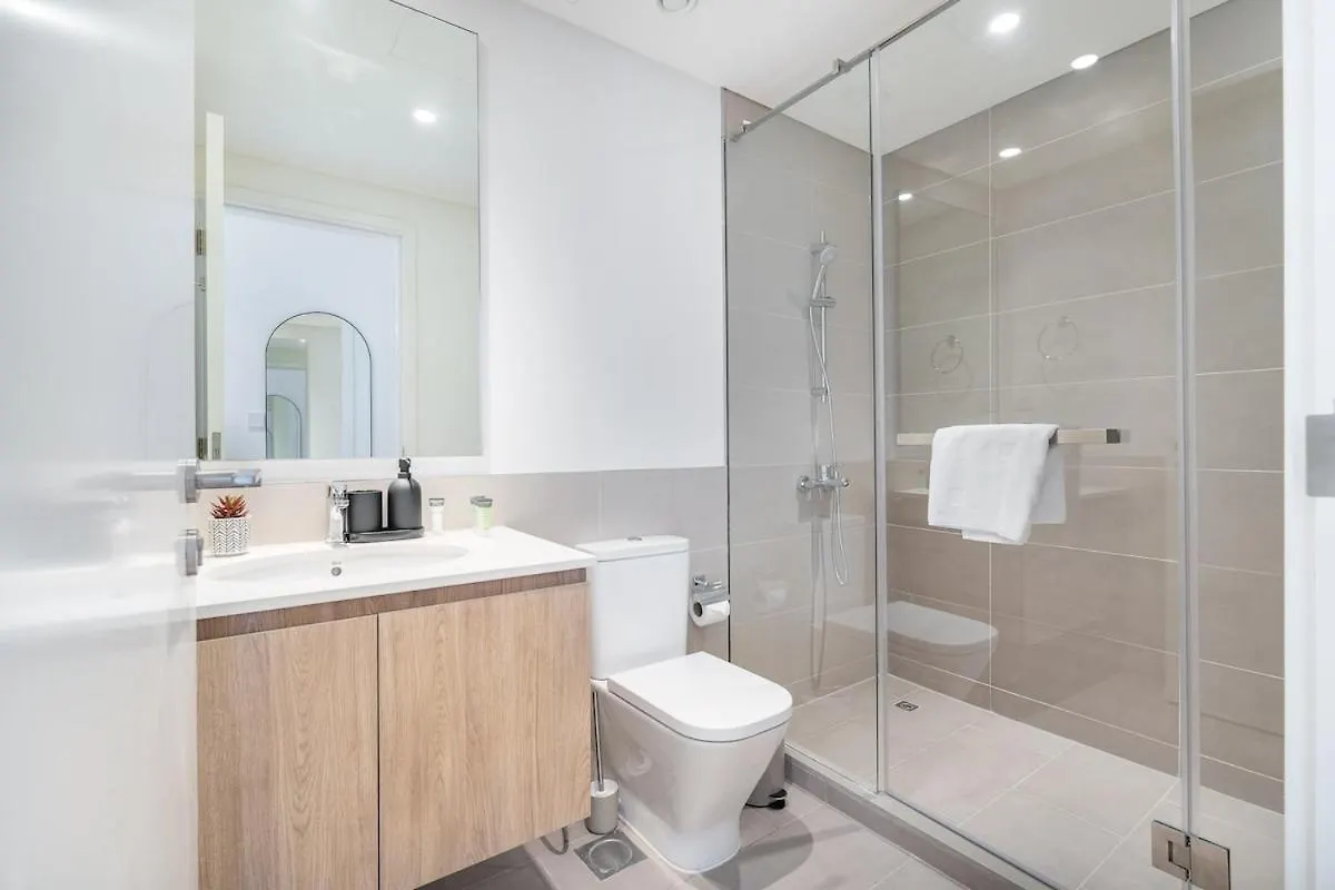 Chic 1-Bed For 4 In Prime Dubai Hills Location Apartment 0*,